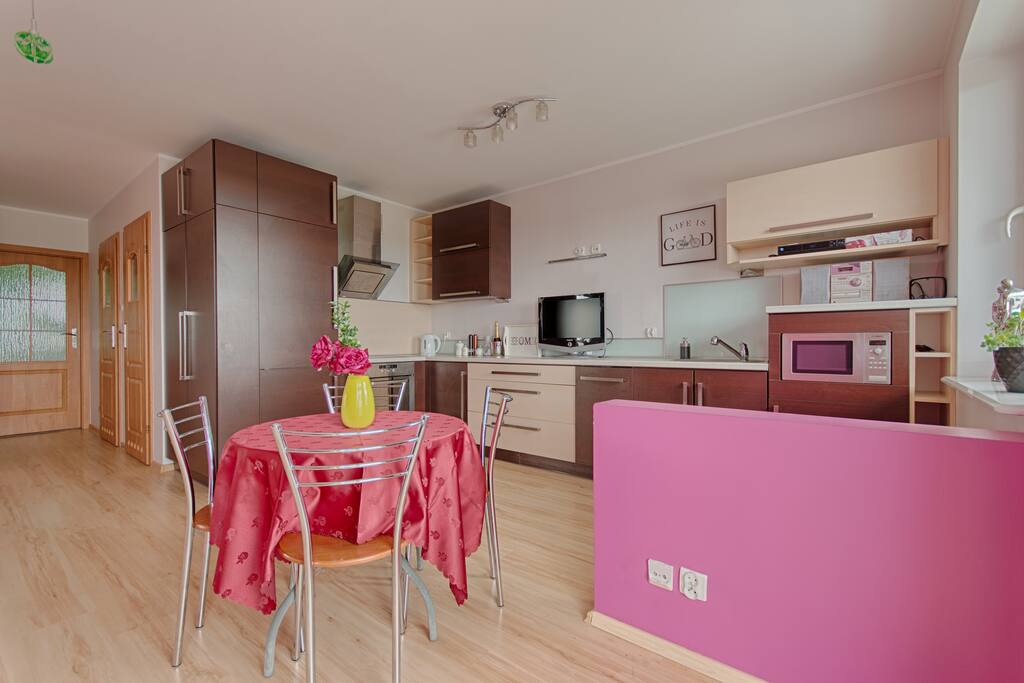 Idealny apartament dla par, rodzin oraz dla podróży służbowych.