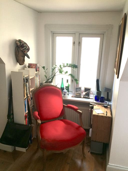 Relaxing corner to unwind in the evening