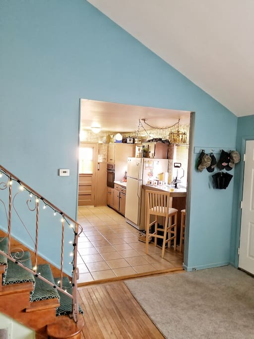 kitchen/breakfast nook