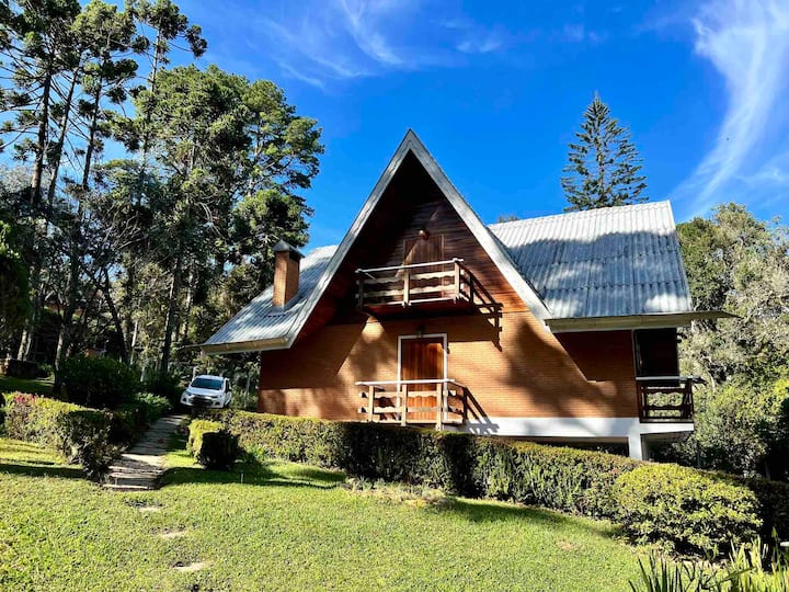 Cottage Cozy Alto Capivari Chalets for Rent in Campos do Jordão, São