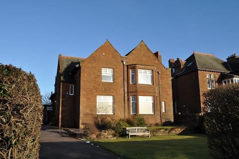 The Gables@South Beach- Seafront