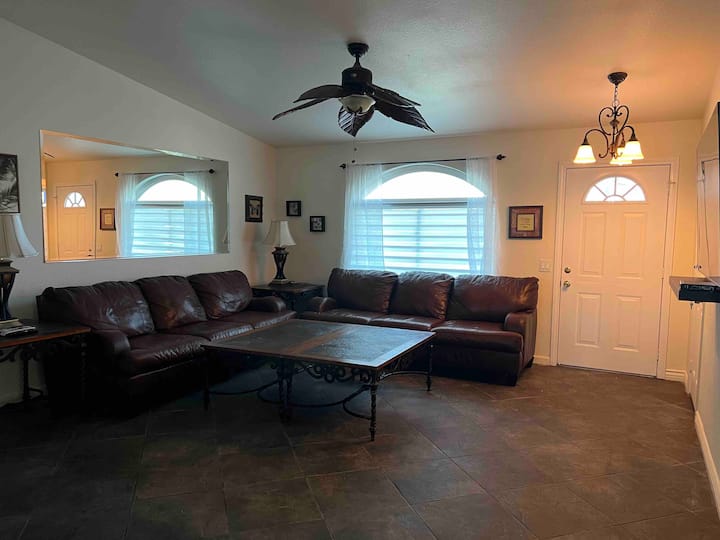 3 Bed 2 Bath Home Near Fontana Speedway - Fontana, CA
