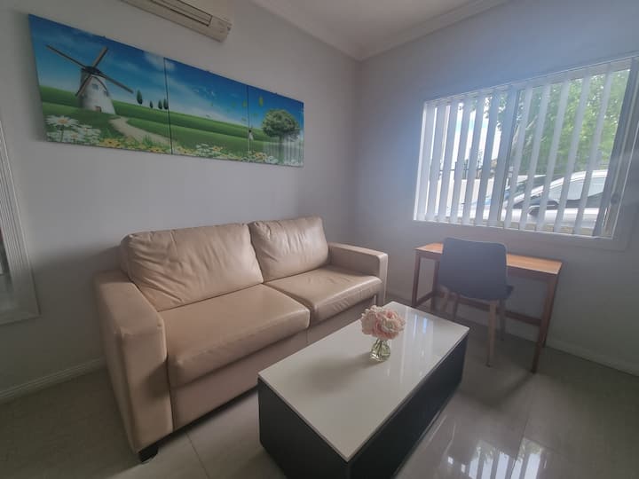 Exceptional 1 Bedroom Granny Flat - Fairfield