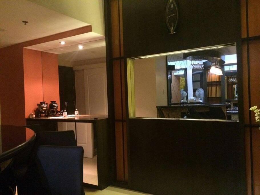 mirrors near main door