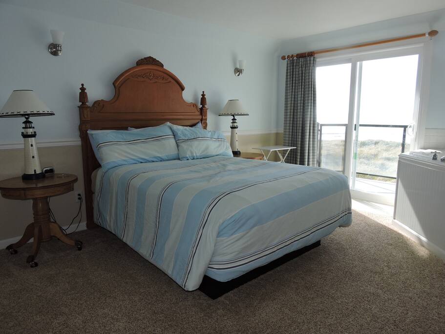 Master Bedroom with balcony and Ocean Views.