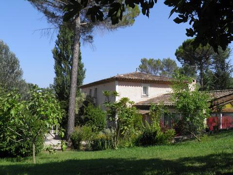Bastide des Pins heated swimming pool from 4/30-30/09