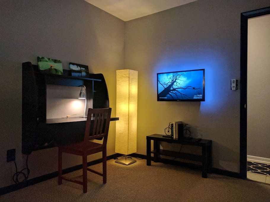 Bedroom threedux