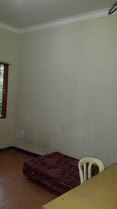 Kamar Tampak Depan
