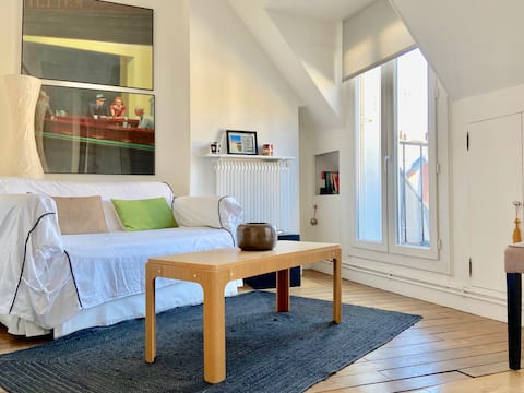Propriété Airbnb réussie: Marais Blancs Manteaux Parisian Charm à Paris 4e Arrondissement