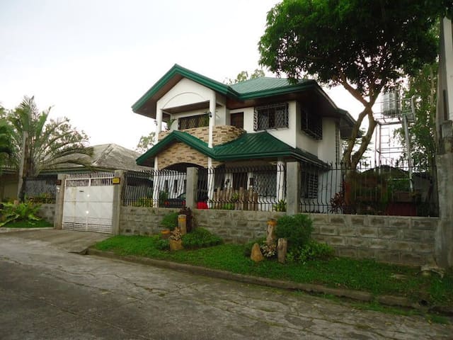 Room for Short Stay (in a private village)