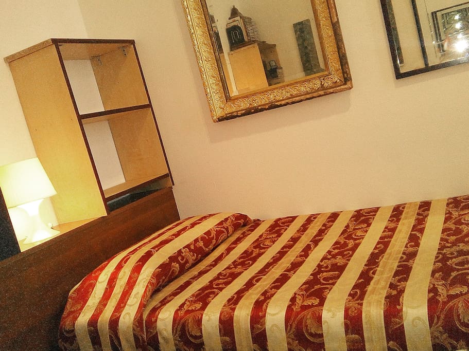 wide single bed