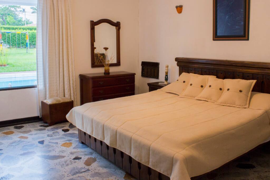 HABITACIÓN PRINCIPAL