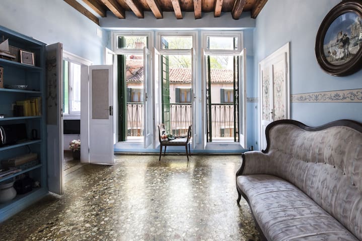 Venice Giardini Biennale Apartment