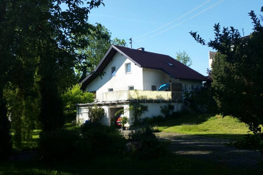 Ferienwohnung im obersten Stock, Eingang rückseitig