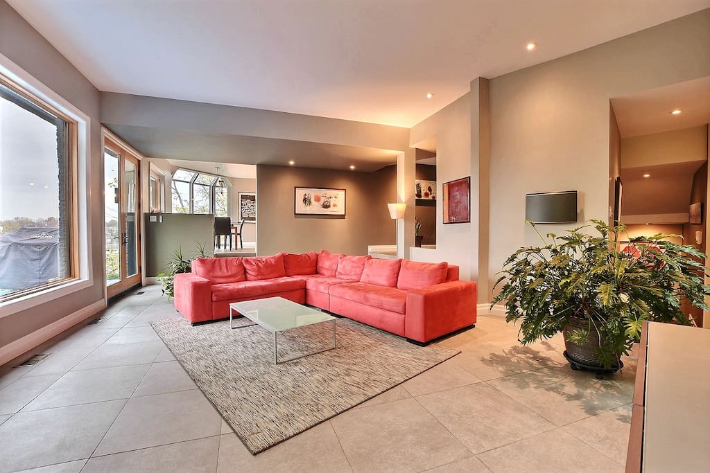 Grand salon - Large living room - Gran salón