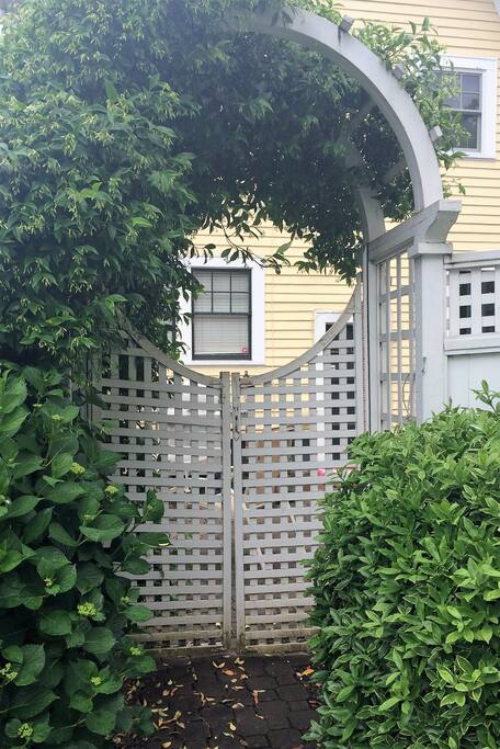 Private entrance to basement flat