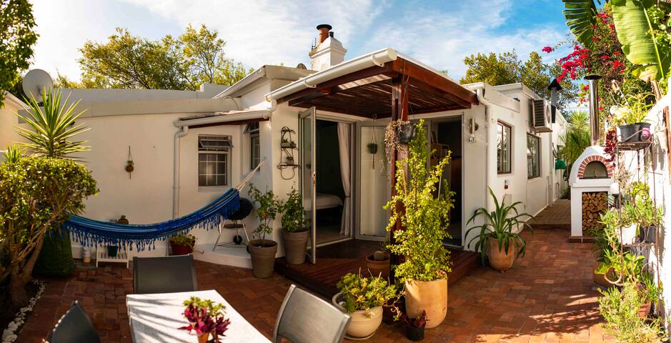 Off-Grid | Charming Village Cottage | Entire House gallery image 3