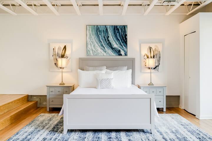 The Shiloh – Hollywood Hills Modern Architectural Star