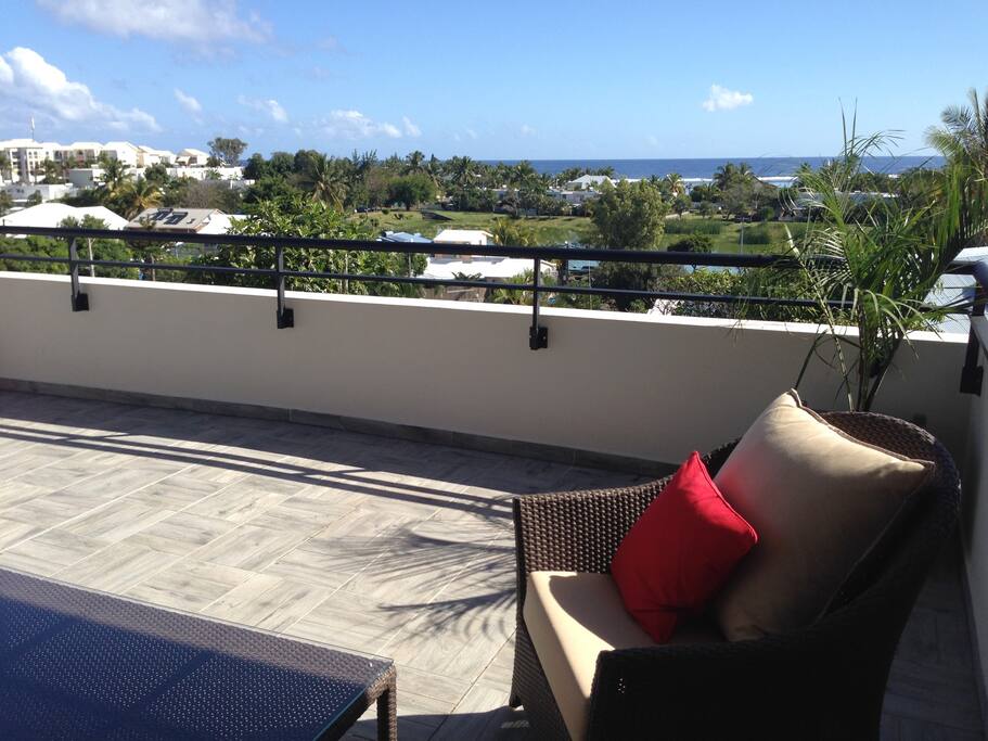 Terrasse coté océan et étang