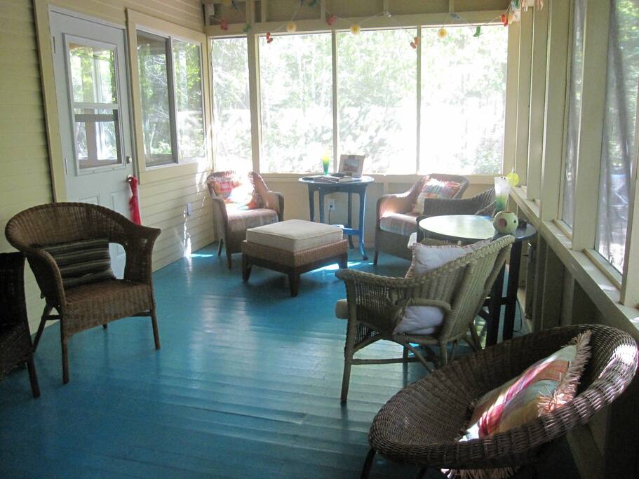 Screened in veranda