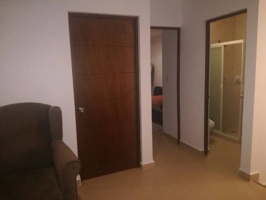 sala de tv y sanitario