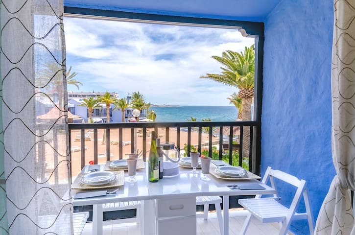 Extra luxury beachfront apartment with  2 bedrooms