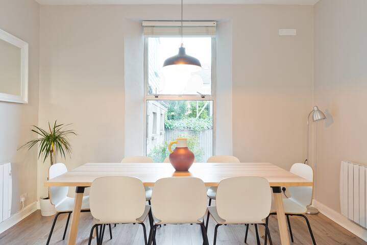 Huge 6 Bedroom Georgian Townhouse in Dublin City gallery image 2