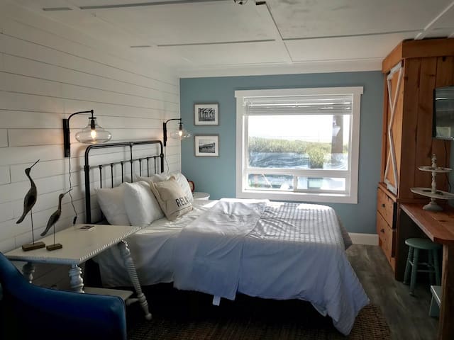 Moclips Beach House Studio 1 - Beach front