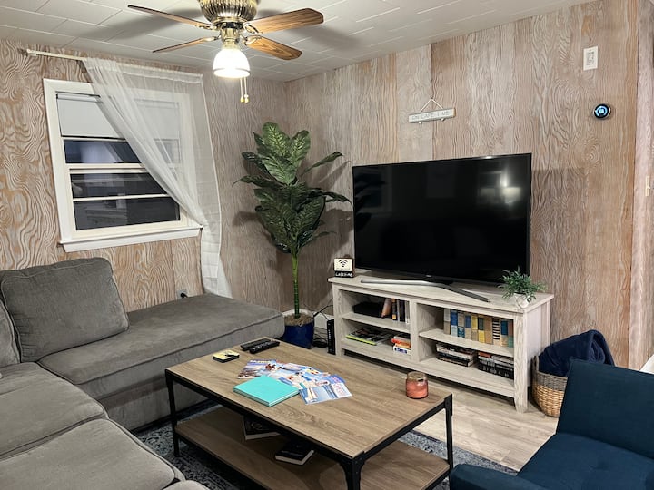 Walk To Beach, Pet Friendly, New Fenced Backyard! - Eastham, MA
