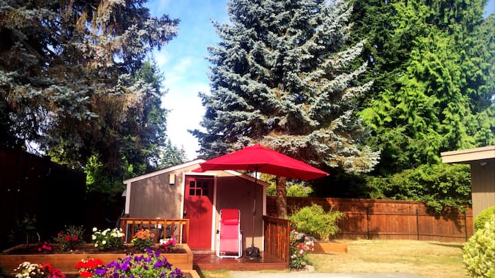 Guesthouse in Seattle · ★4.82 · 1 bedroom · 1 bed · 1 shared bath
