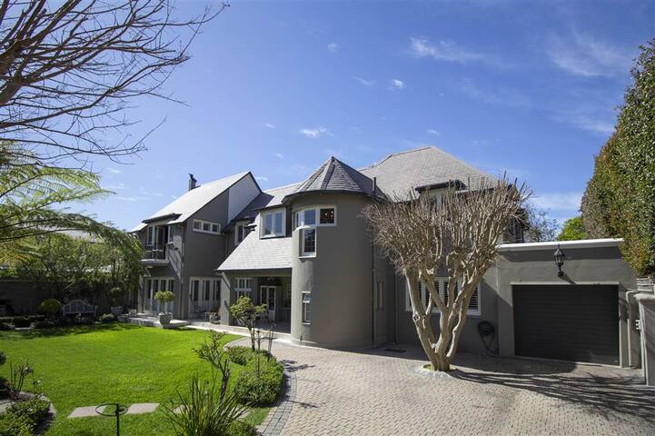 Sunny, secure family home wt solar, views & pool gallery image 5