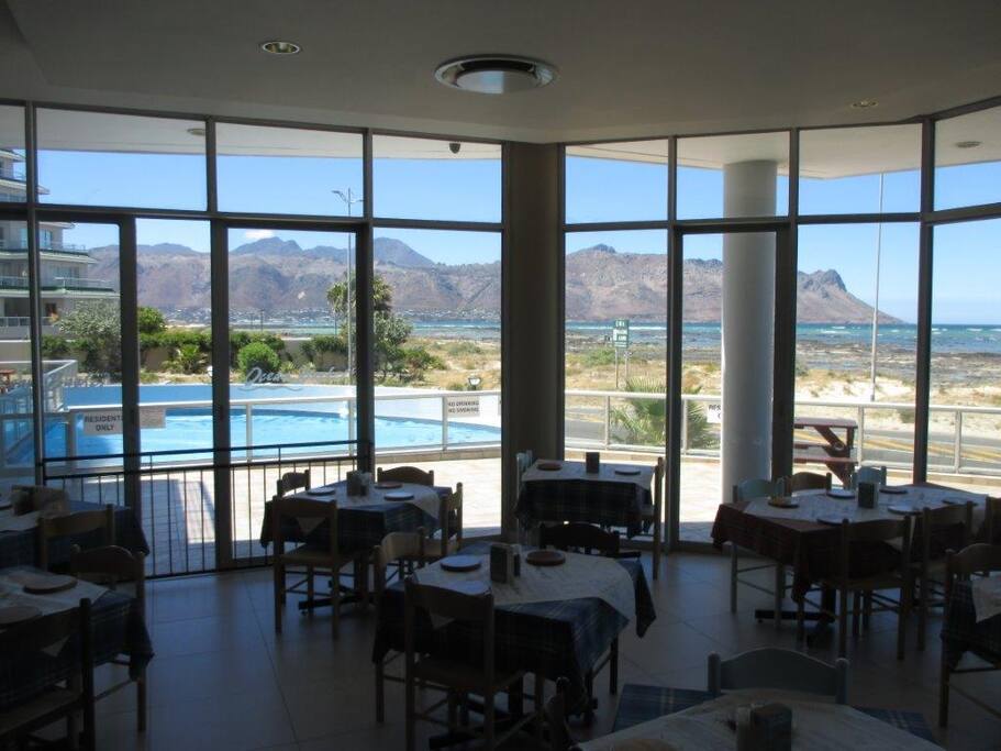 Restaurant in Hotel/Apartment block