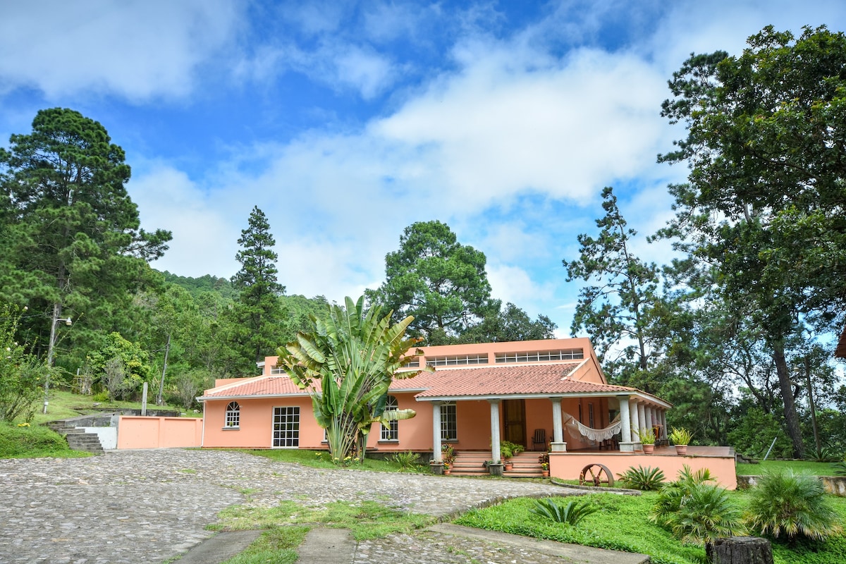 Flores Vacation Rentals & Homes - Comayagua Department, Honduras