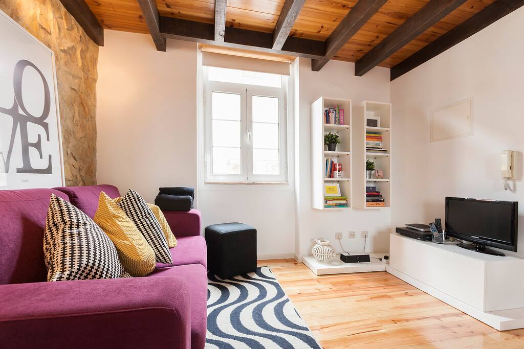 The TV is sometimes on vacations — is my mother's TV :) — and is not listed as an amenity. If you really want it, ask for it when you book