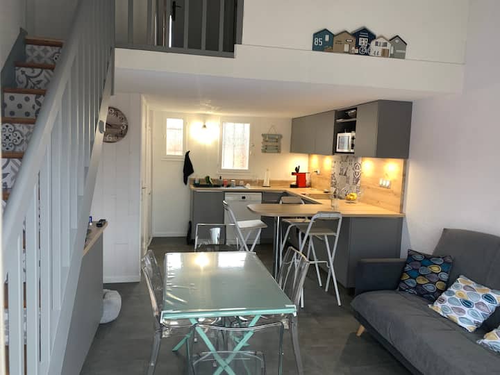 Pavillon Refait à Neuf Dans Résidence Avec Piscine - Gruissan