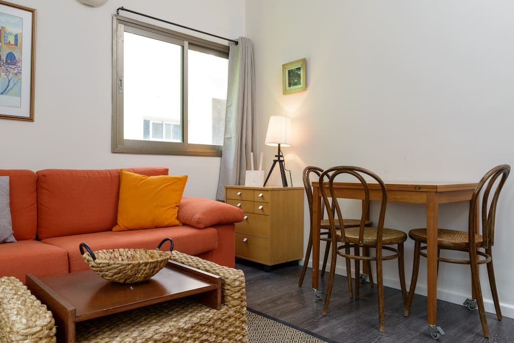 Frug 36 / Living Room