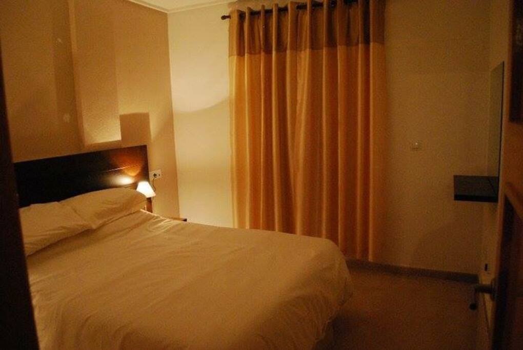 King size bedroom