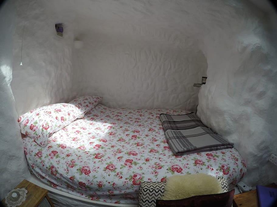 Trallwyn Bach is a small self contained studio...however it does have a kingsize bed!