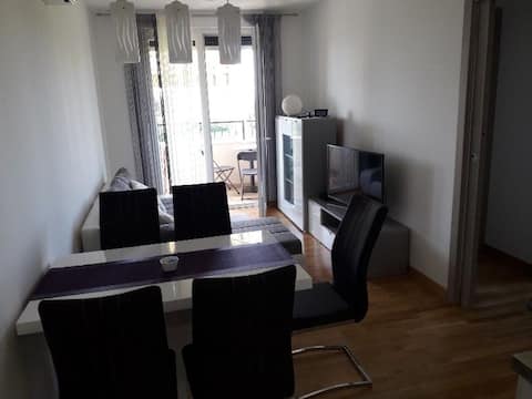 Successful Airbnb property: Mariner - sea view modern 3rd floor apartment in Stobreč