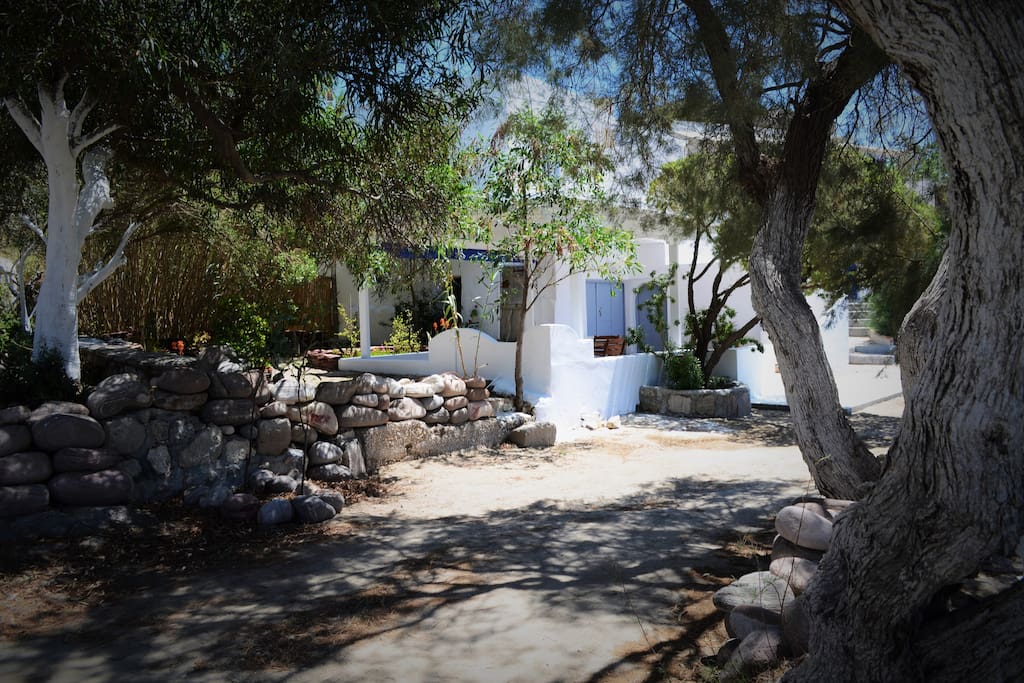 The path to the boat house, on the beach