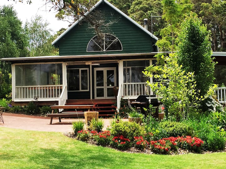 Lakeside Garden Chalet Chalets for Rent in Denmark, Western Australia