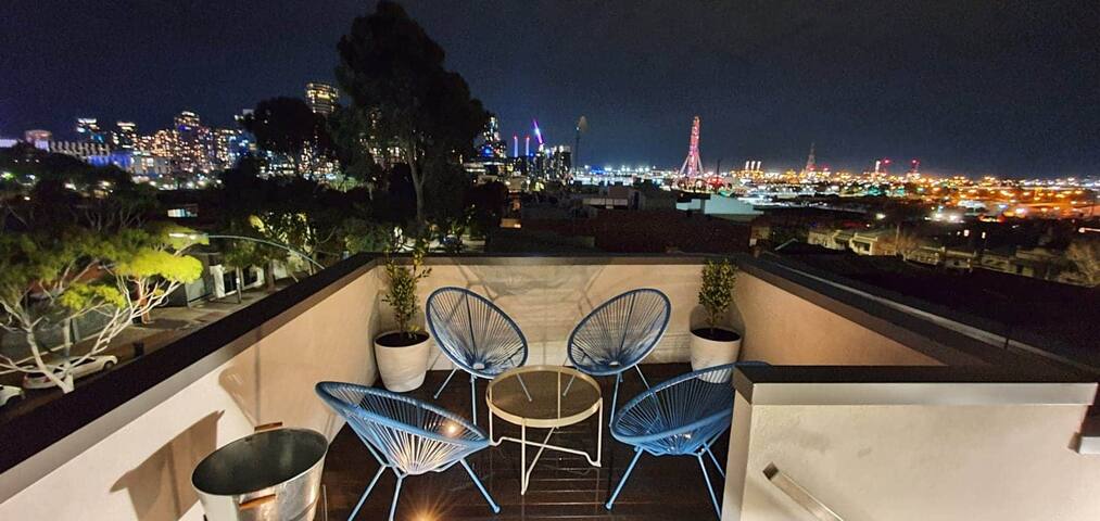 Amazing City Views & Melbourne at your doorstep gallery image 5