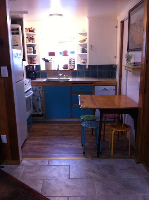 Kitchen: second view