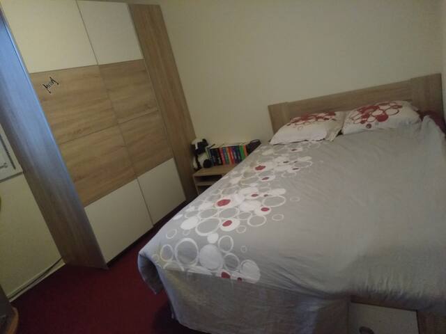 Chambre proche Bâle ,tram bus à 50 m