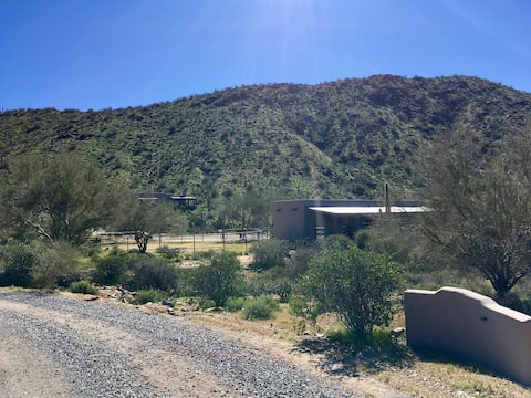 Top Airbnb: Drinkwater Ranch Guest House, Self Check-in in North Scottsdale
