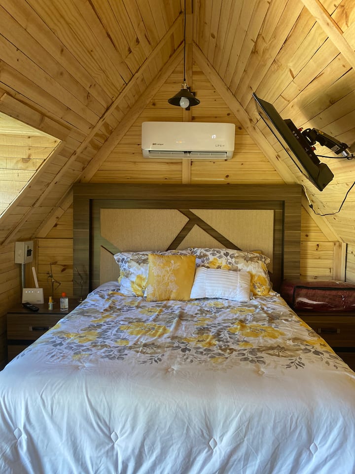 יש לנו מיטת קווין סייז ומיני - ספליט קר/חם 