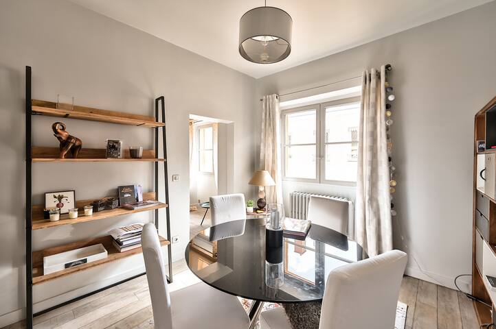 Bel appartement vieux Lyon gallery image 3