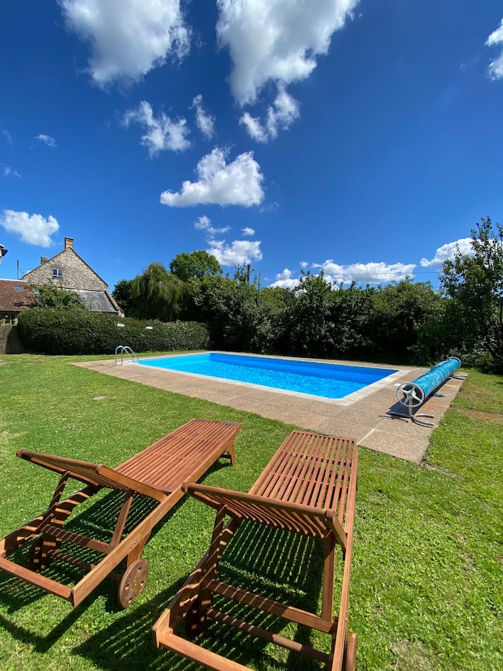 Clover Carriage photo 2