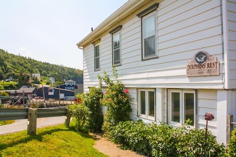 Dolphin's Rest: The Perfect Vacation home awaits!