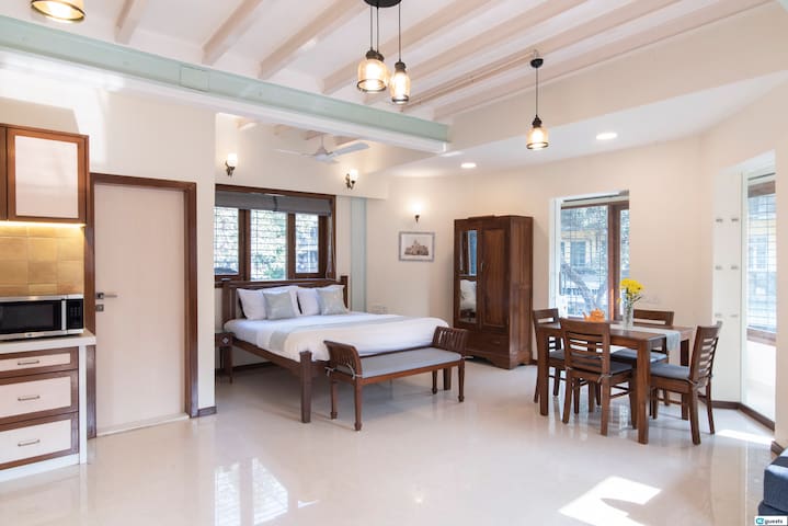 Airbnb Colaba Holiday Rentals Places To Stay Maharashtra